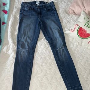William rast distressed size 27